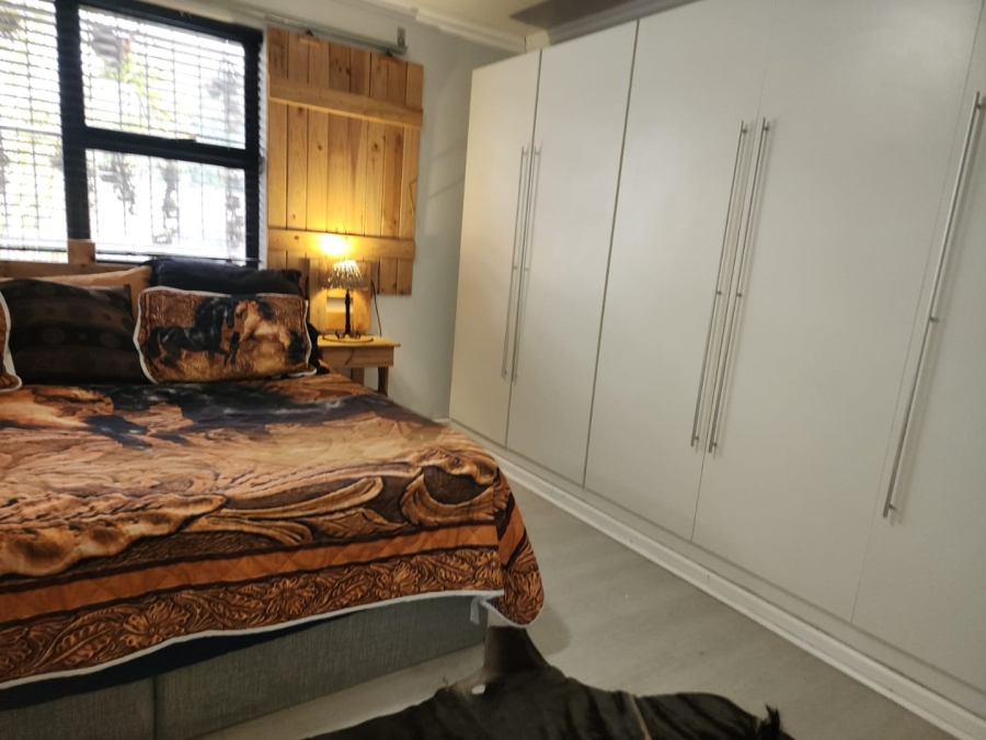 3 Bedroom Property for Sale in Loucharmante Western Cape